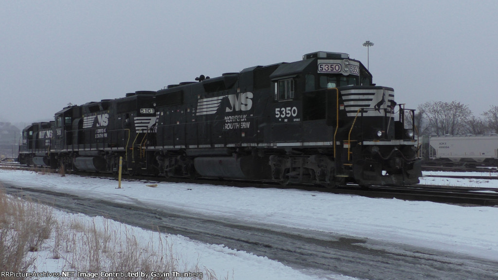 NS 5350 Idles in the Mingo Engine terminal